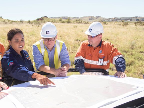 YARA PRIME MINISTER LR-2876a RESIZE web.jpg